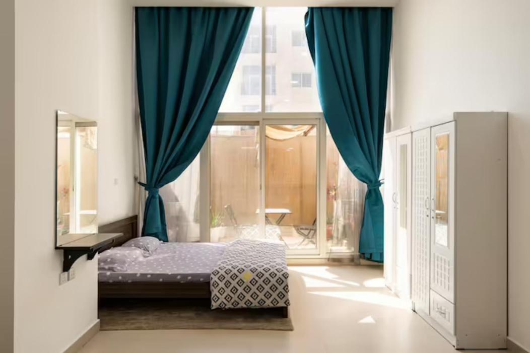Modelux Tower 1 Apartment Dubai Exterior photo
